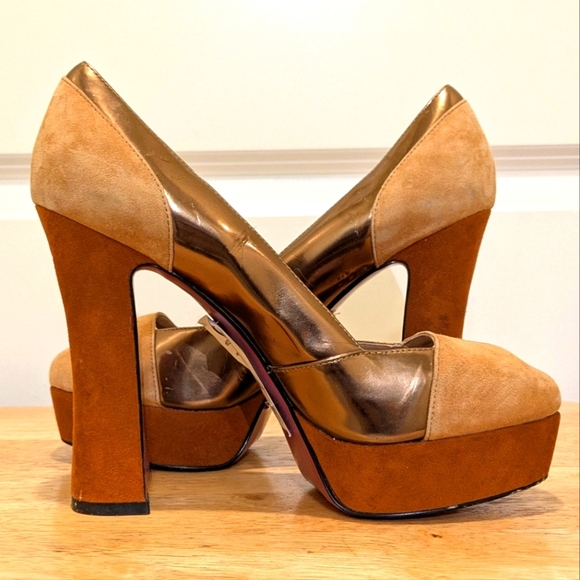 Paris Hilton 8 70s Inspired Suede Platform Pumps in Tan Gold Brown and Plum - Picture 8 of 12
